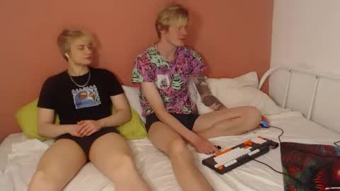 Alex  miller  and Oliver sweet  online show from May 10, 2:17 am
