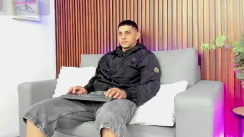 alex online show from May 19, 12:11 pm