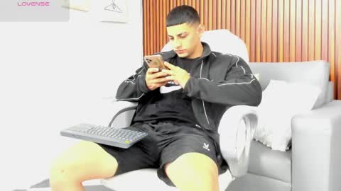 alex online show from May 23, 12:20 pm