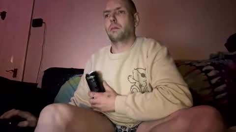 Snapshot of alex_essex69 chatting on March 27, 2:06 am alex_essex69 online show from March 27, 2:06 am