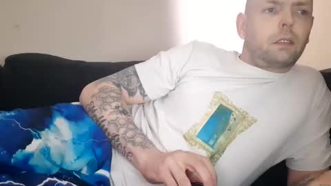 Snapshot of alex_essex69 chatting on April 23, 8:46 am alex_essex69 online show from April 23, 8:46 am