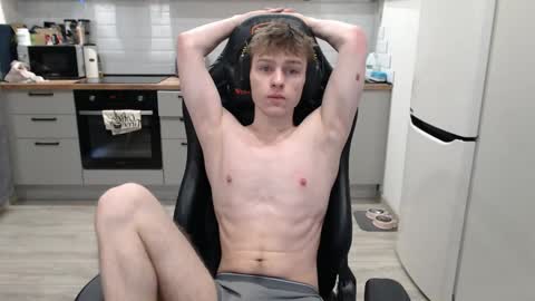 Snapshot of alex_gotcha chatting on February 7, 11:34 am Alex online show from February 7, 11:34 am