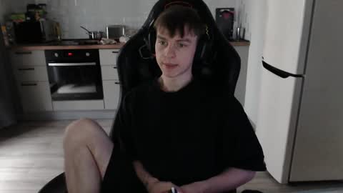 Snapshot of alex_gotcha chatting on March 8, 10:54 am Alex online show from March 8, 10:54 am