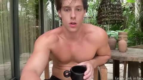 Alex Stone online show from May 29, 6:28 pm