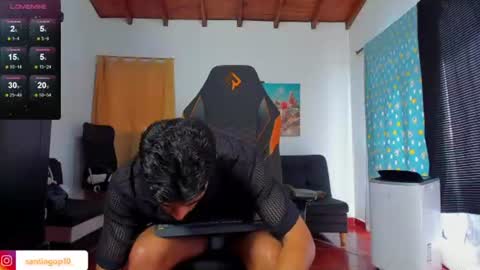 Snapshot of alex_lord_ chatting on June 20, 8:22 pm i am Alex online show from June 20, 8:22 pm