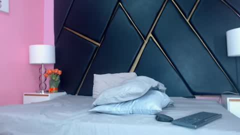 Snapshot of alex_millerss chatting on October 16, 9:27 pm ALEX online show from October 16, 9:27 pm