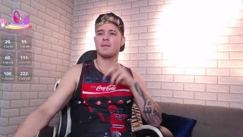 Snapshot of alex_pierce_ chatting on February 9, 9:08 pm Alex online show from February 9, 9:08 pm