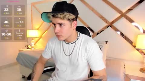 Snapshot of alex_pierce_ chatting on February 21, 7:37 pm Alex online show from February 21, 7:37 pm