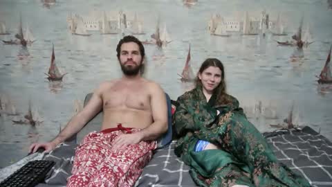 Alex and Sarah online show from November 25, 12:10 am