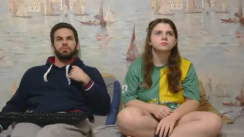 Alex and Sarah online show from January 8, 1:41 am