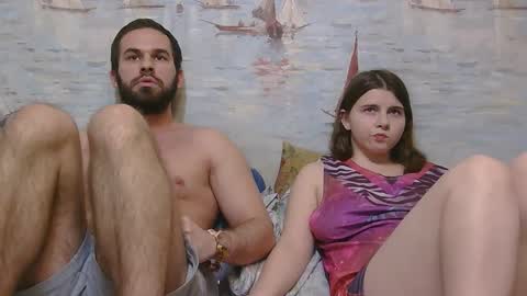 Snapshot of alex_sarah_sex chatting on March 13, 11:33 pm Alex and Sarah online show from March 13, 11:33 pm