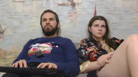 Snapshot of alex_sarah_sex chatting on March 19, 9:30 pm Alex and Sarah online show from March 19, 9:30 pm