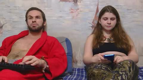 Snapshot of alex_sarah_sex chatting on March 27, 4:18 pm Alex and Sarah online show from March 27, 4:18 pm