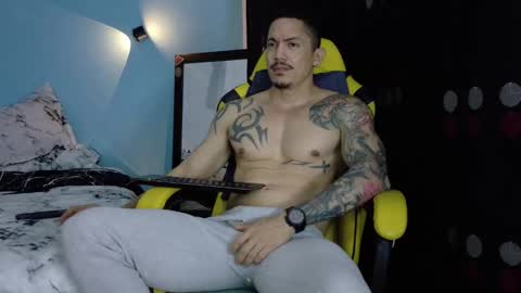 alex_sthorm online show from April 30, 3:35 am