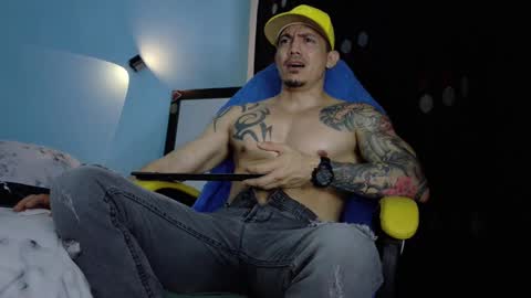 alex_sthorm online show from May 2, 3:22 am