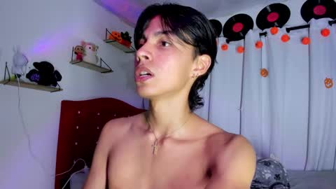 Snapshot of alex_sweet_69 chatting on November 5, 6:57 am Alex online show from November 5, 6:57 am