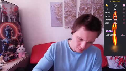 Snapshot of alex_wandhot chatting on April 18, 7:23 am Alex WandHot online show from April 18, 7:23 am