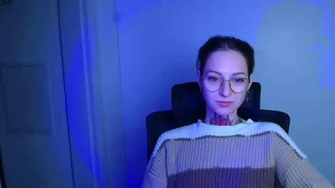 Snapshot of alexa_kittie chatting on January 6, 8:18 am Alexa online show from January 6, 8:18 am