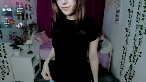 Snapshot of alexa_lexi chatting on April 15, 10:33 am alexa_lexi online show from April 15, 10:33 am
