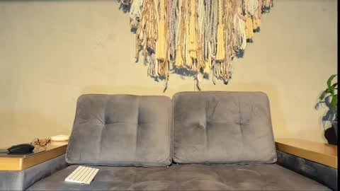 Snapshot of alexanddani chatting on December 21, 3:53 pm Alex Dani online show from December 21, 3:53 pm