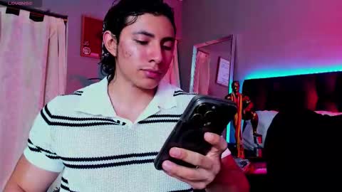 Alex online show from December 15, 1:21 am