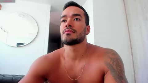 Snapshot of alexander_martines chatting on June 17, 8:54 pm Onlyfansalexmartinezwb Instagram alexwbmartinez Twitter martinezcb937 online show from June 17, 8:54 pm