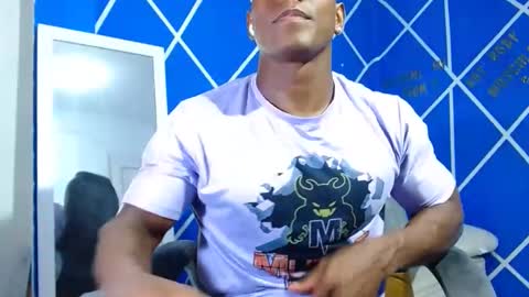 Snapshot of alexander_megan chatting on December 22, 2:28 am alexander online show from December 22, 2:28 am
