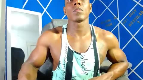 Snapshot of alexander_megan chatting on December 27, 2:14 am alexander online show from December 27, 2:14 am