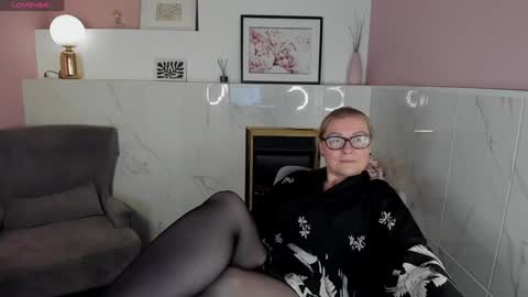 Snapshot of alexandra_kind chatting on December 26, 8:00 pm Alexandra online show from December 26, 8:00 pm