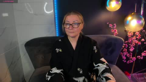 Snapshot of alexandra_kind chatting on January 5, 11:12 pm Alexandra online show from January 5, 11:12 pm