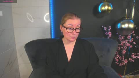 Snapshot of alexandra_kind chatting on January 13, 4:50 am Alexandra online show from January 13, 4:50 am
