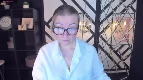 Snapshot of alexandra_kind chatting on February 11, 2:46 pm Alexandra online show from February 11, 2:46 pm