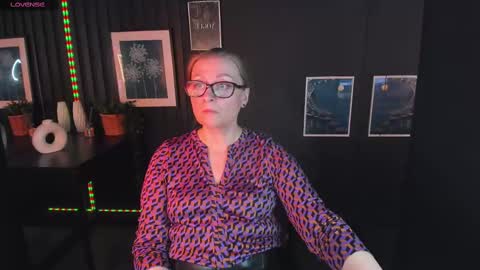 Snapshot of alexandra_kind chatting on March 5, 10:44 am Alexandra online show from March 5, 10:44 am