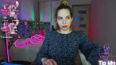 alexandracandy online show from May 11, 4:15 pm