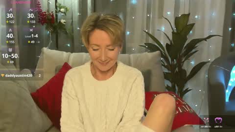 Snapshot of alexandrafix chatting on December 16, 1:11 pm Alexandra online show from December 16, 1:11 pm