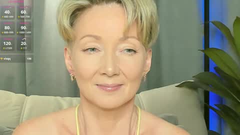 Snapshot of alexandrafix chatting on April 3, 1:31 pm Alexandra online show from April 3, 1:31 pm