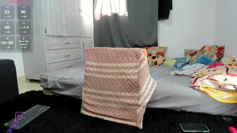 alexandrasaenz online show from April 10, 8:24 pm