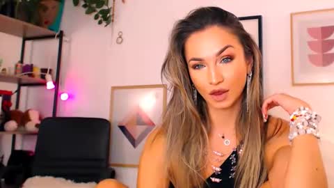 alexandrawooow online show from October 31, 6:31 pm