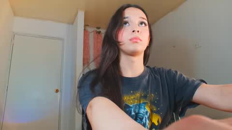 Snapshot of alexandre_chuad chatting on February 7, 2:04 am Alexa online show from February 7, 2:04 am