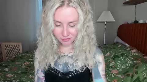 Snapshot of alexarush chatting on August 5, 6:11 pm alexarush online show from August 5, 6:11 pm