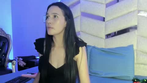 Snapshot of alexawiill chatting on December 16, 12:06 pm Alexa online show from December 16, 12:06 pm