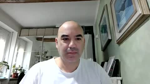 Snapshot of alexct77 chatting on May 4, 8:10 am alexct77 online show from May 4, 8:10 am