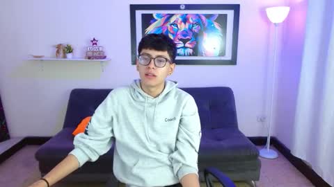 Snapshot of alexcum_18 chatting on February 25, 1:21 pm alex online show from February 25, 1:21 pm