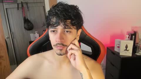 Snapshot of alexfloreszzz chatting on September 15, 1:11 pm alexfloreszzz online show from September 15, 1:11 pm