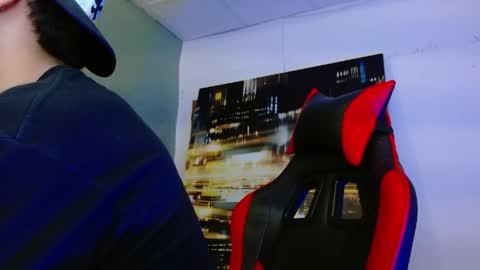 alexgiraldo__ online show from May 21, 1:12 am