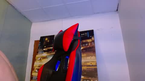 alexgiraldo__ online show from May 25, 12:38 am