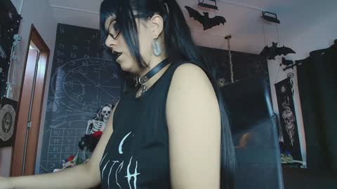 Snapshot of alexhoe_ chatting on February 20, 7:03 pm Alex online show from February 20, 7:03 pm