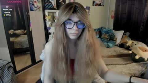 alexiamaiex online show from April 13, 2:06 am