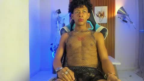 alexis_23cm online show from May 6, 11:26 am