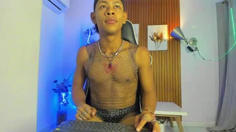 alexis_23cm online show from May 14, 11:17 am